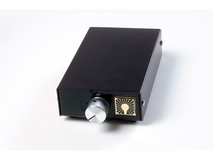 Luminous Audio Axiom or Axiom sig awesome passive pre amp! Axiom I Original Axiom/Single in RCA