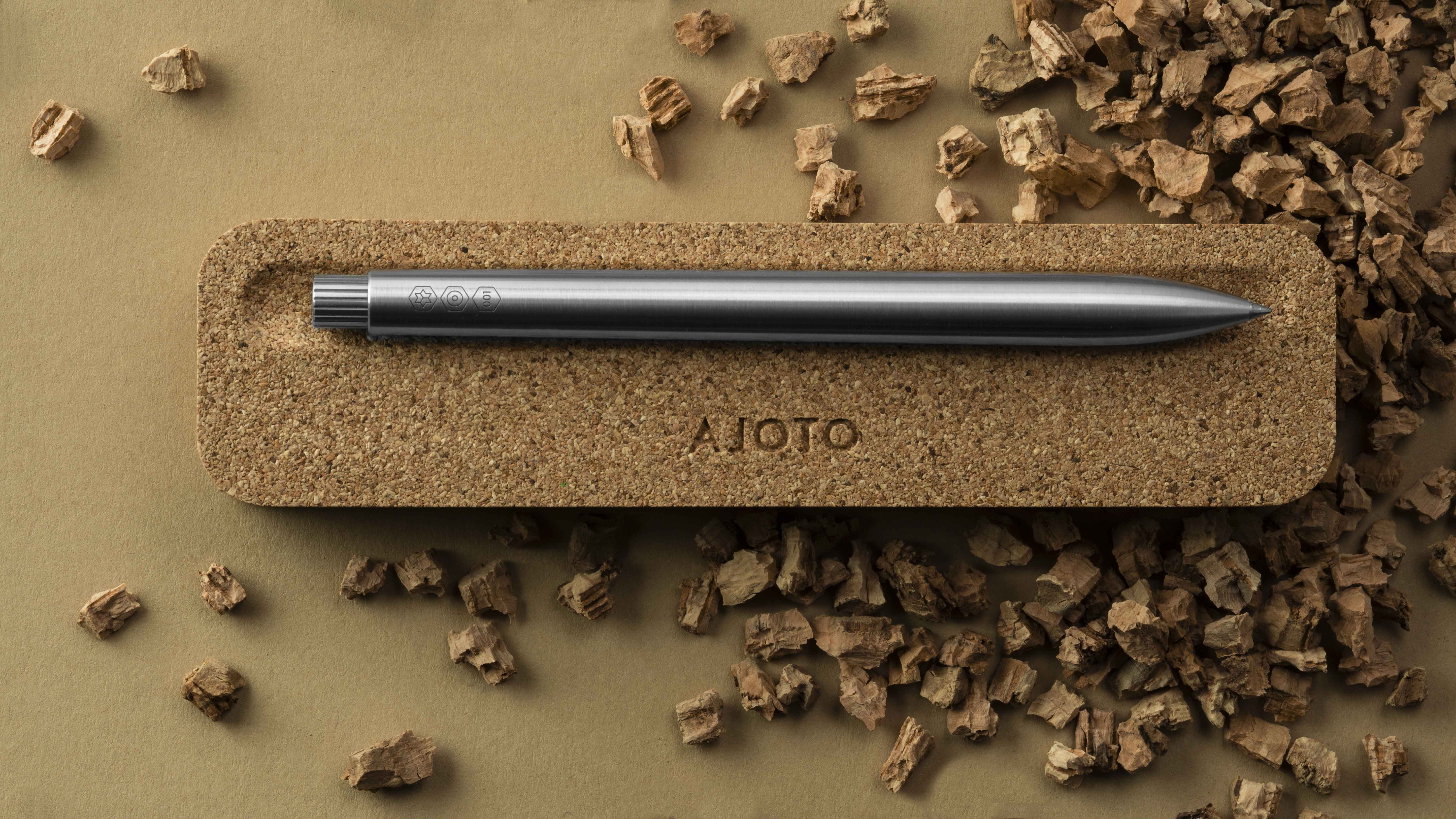 AJOTO: This Pen’s Cork Packaging Is Functional And Sleek