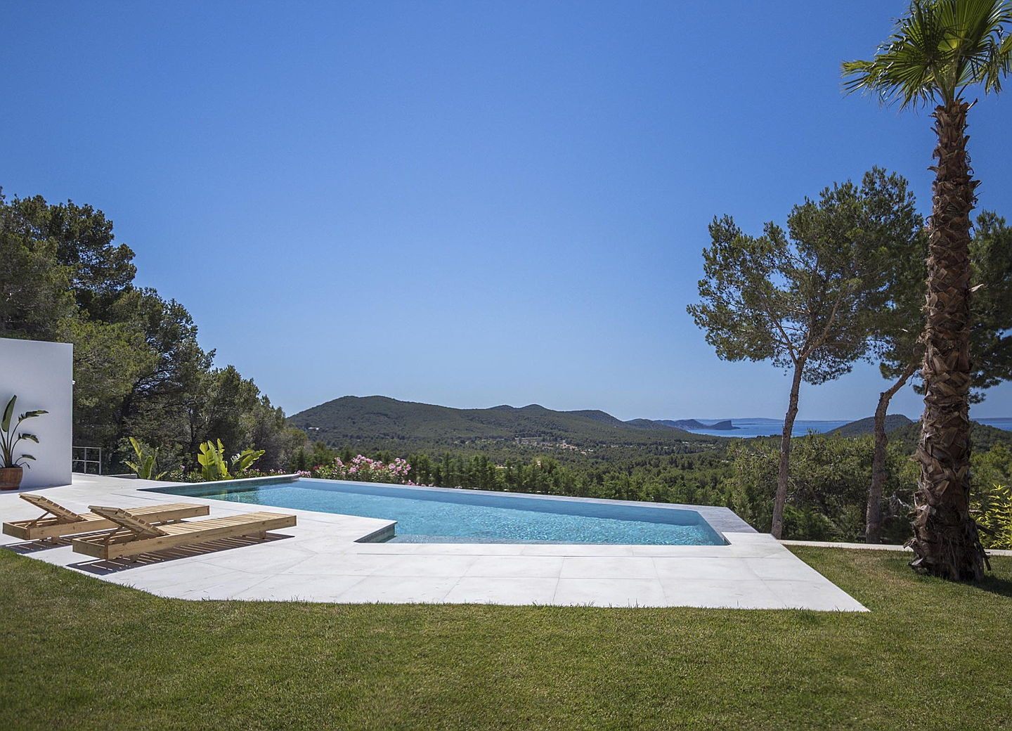  Ibiza
- fantastische-villa-mit-panoramablick-fantastische-villa-mit-panoramablick-in-porroig-ibiza.jpeg
