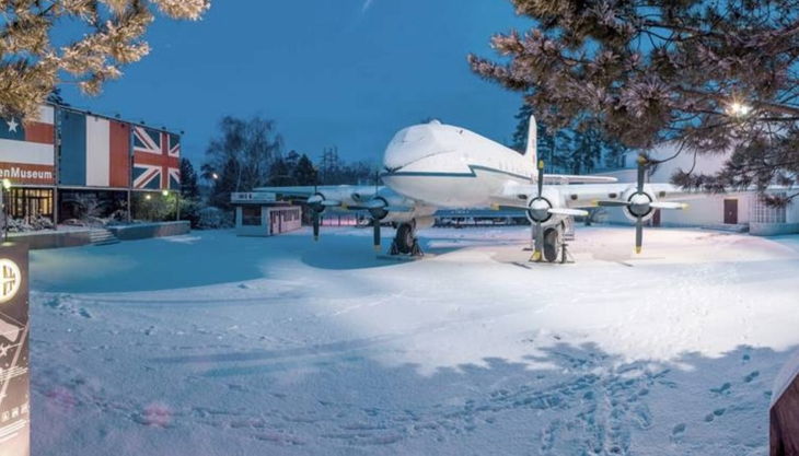 alliierten museum luftbrücken flugzeug