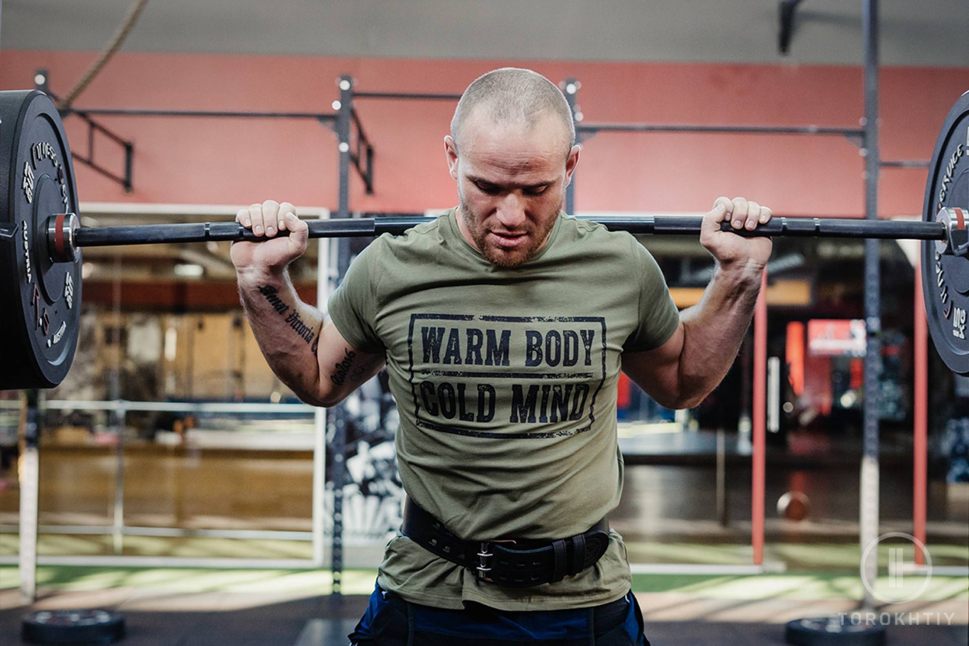WBCM athlet is prepearing for doing squats WBCM athlet is prepearing for doing squats