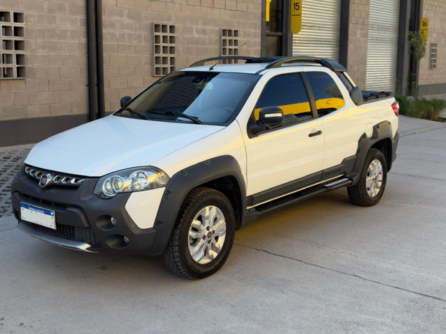 Fiat Strada Adventure Locker 2017