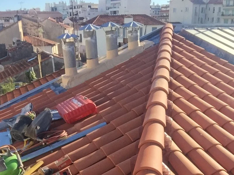 Rénovation d’une toiture en tuile canal à Antibes — photo 6 sur 8 — CEG TOITURE