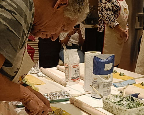 Cooking classes Rome: Prosecco and ravioli: perfect union