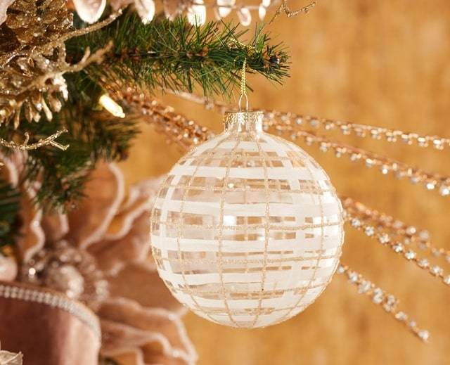 outdoor decoration nutcrackers with wreath and candy cane