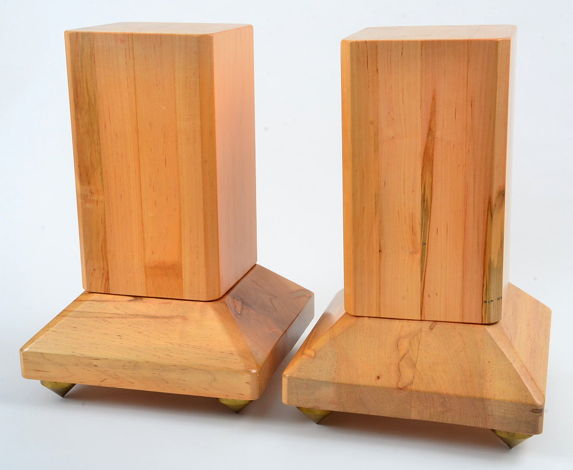 Mapleshade Rooted Butress Speaker Stands in Natural Maple