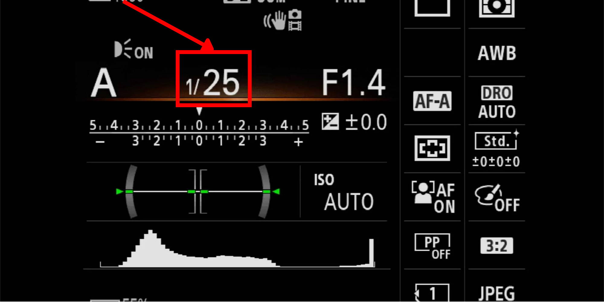 la scelta dei tempi di scatto sul display di una fotocamera Sony