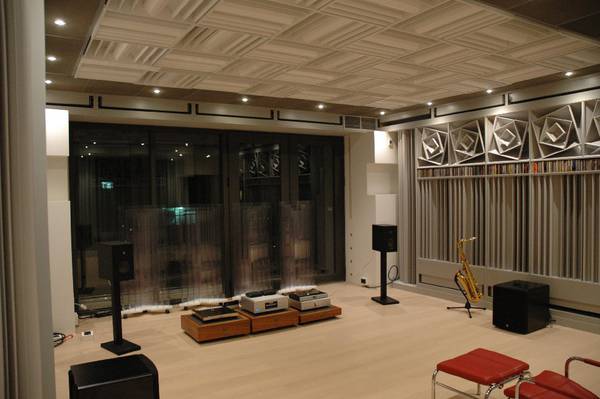 Magico Q1 in SMT dedicated room
