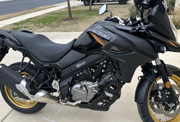 2024 SUZUKI V-STROM 650XT motorcycle for rent near Austin, TX