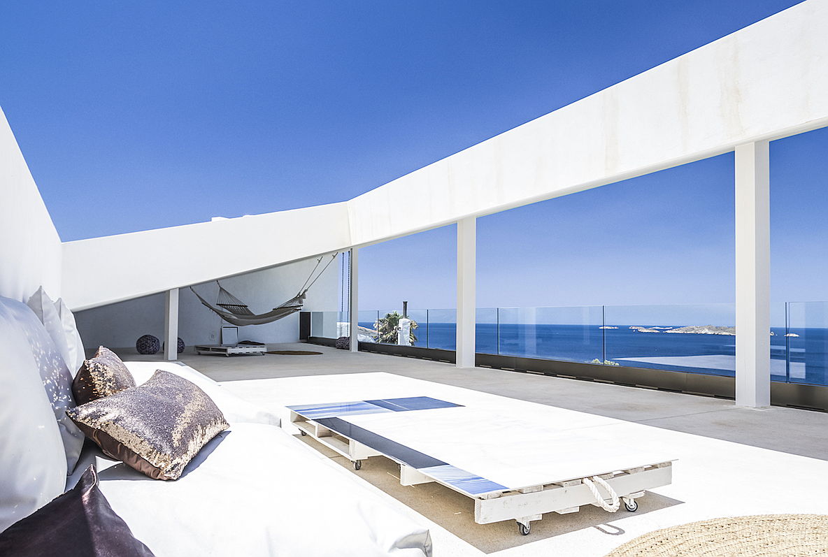  Ibiza
- avant-garde-luxury-villa-with-sea-views