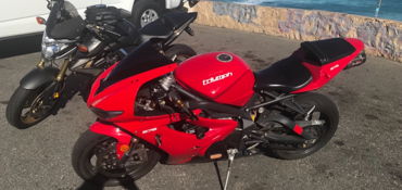 2012 TRIUMPH DAYTONA 675 motorcycle for rent near Honolulu, HI