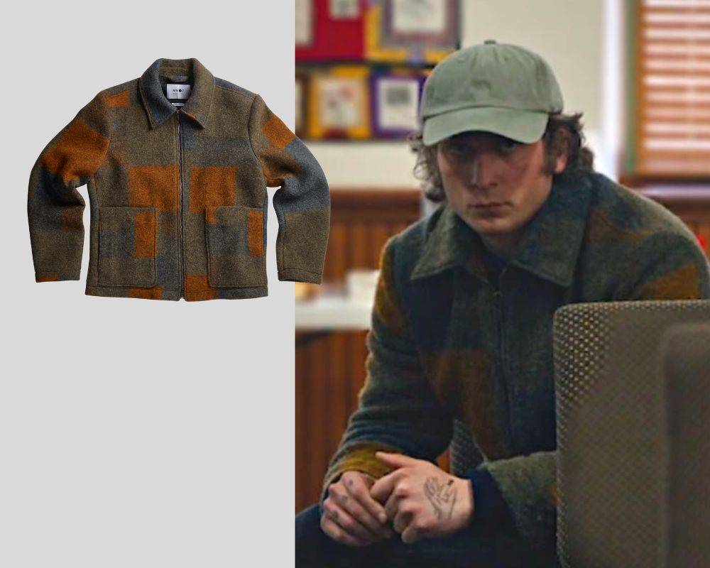 Jeremy Allen White Carmy brown check NN07 coat from The Bear on Hulu.