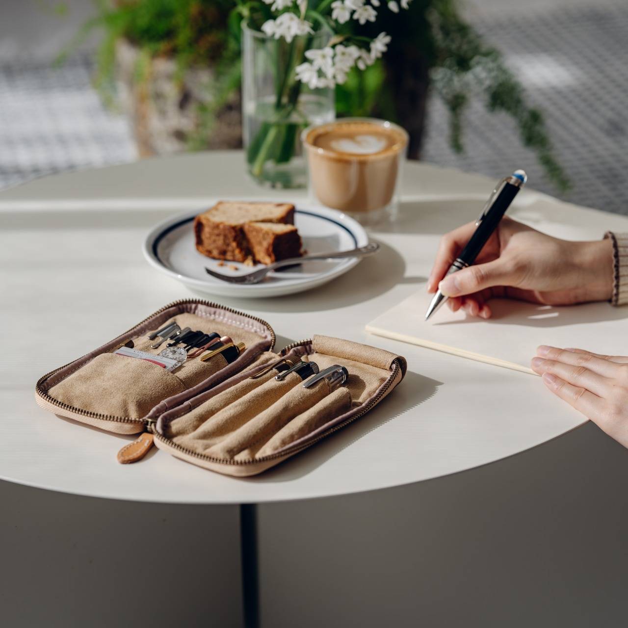 4-Slot Zipper Pen Case [Tochigi Leather] – &Liebe