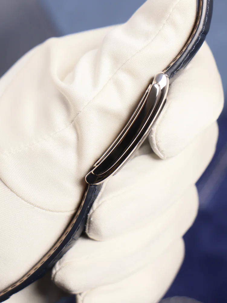 White Gold Box and Papers 2015, image 2
