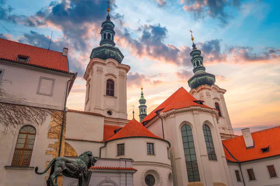 Private transfer to Prague with a Sightseeing stop in Kutna Hora - photo 3