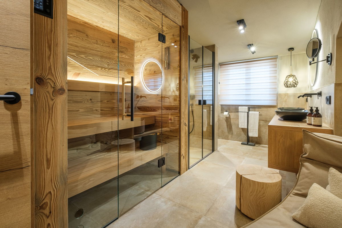 Bad mit finnischer Sauna