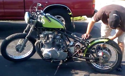 Kawasaki KZ750 Bobber with vintage design