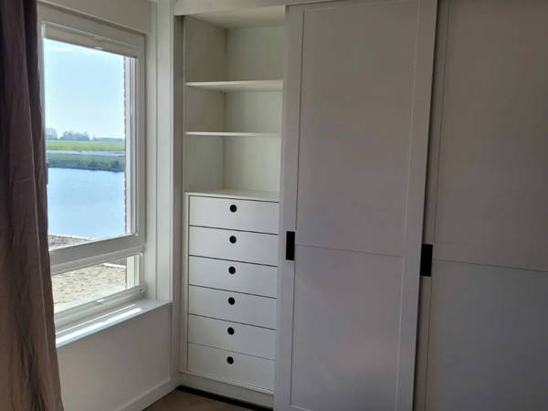 Inbouwkasten op maat, klantproject Houtenmeubelshop