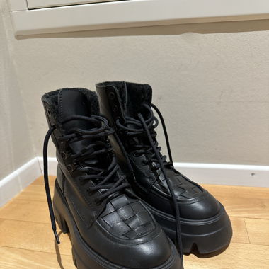 Nubikk Lederboots mit Kunstfell