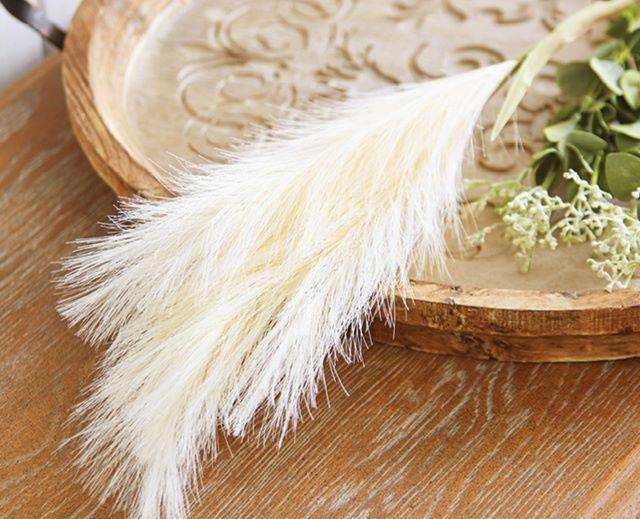 Faux Non Shedding Pampas Grass in Ivory