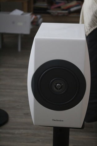 Technics SBC-700 Mini Monitor speakers