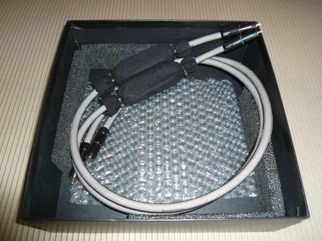 Transparent Music Link  Ultra XL  interconnect cable