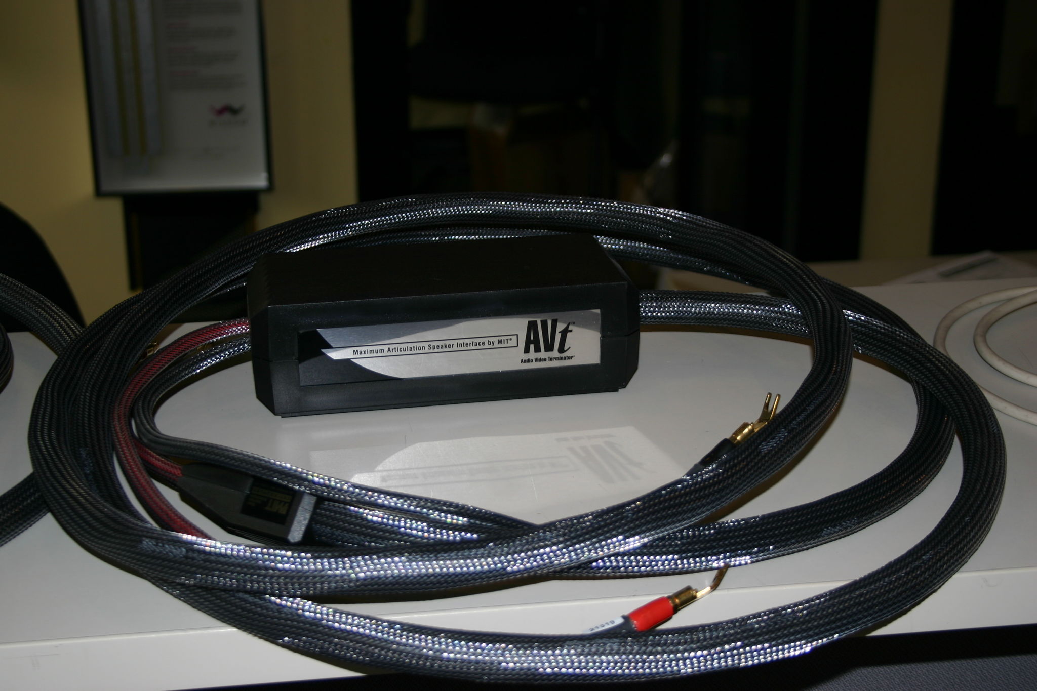 MIT Cables Avt MA spk