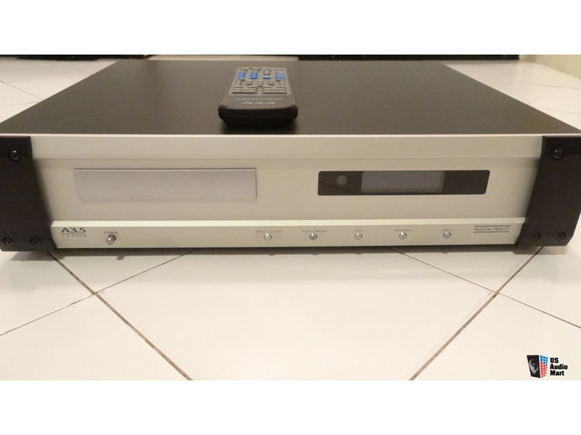Musical Fidelity A3.5 24-bit upsampling CD Player with Remote, Box, Manual