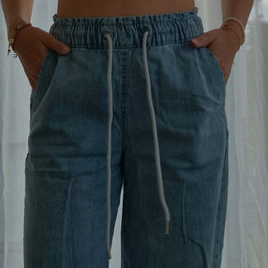 Jeans mit Kordel