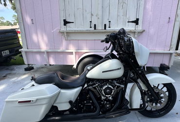 2018 HARLEY-DAVIDSON FLHXS STREET GLIDE SPECIAL ABS motorcycle for rent near Port Orange, FL