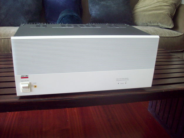 Adcom GFA-555 200 wpc power amp, in white