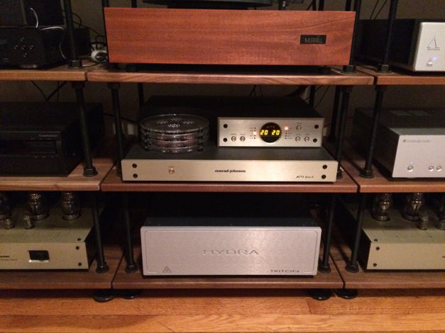 Conrad Johnson ACT 2 Series 2 Reference Preamplifier