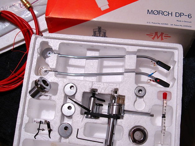 Moerch Morch DP6 DP-6 tonearm with red and blue dot wan...