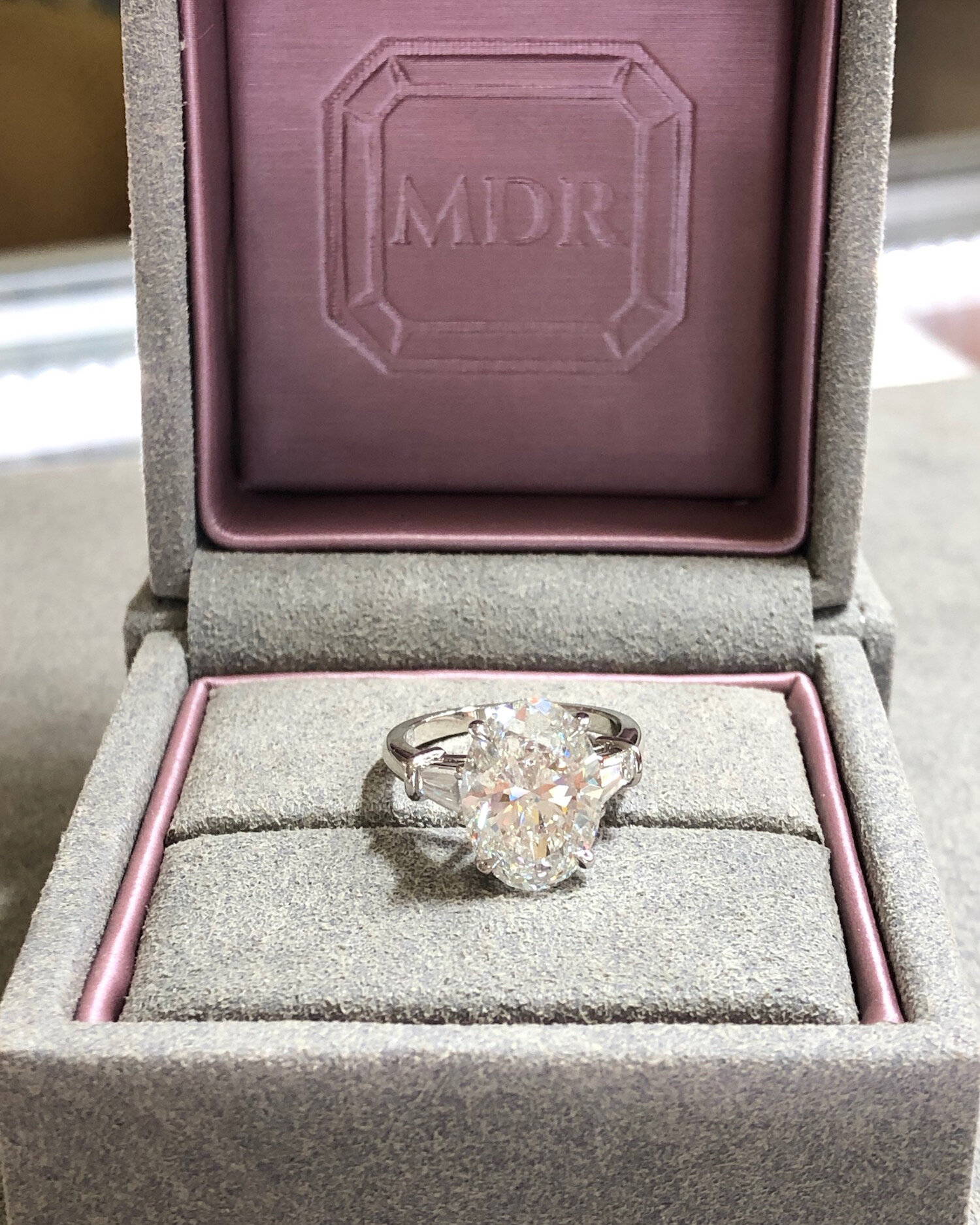 Miss Diamond Ring 5 Carat 6 Carat Oval Diamond Engagement Ring