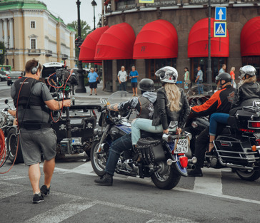 Прогулка на мотоциклах с профессиональной фотосессией «Вечерний Ленинград»