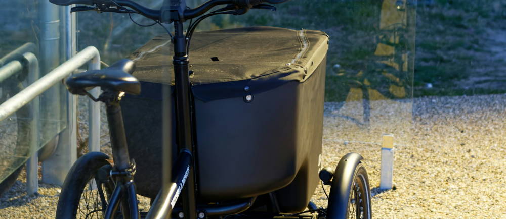 DHL electric cargo bike Urban Arrow
