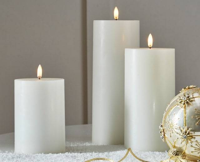 outdoor decoration nutcrackers with wreath and candy cane