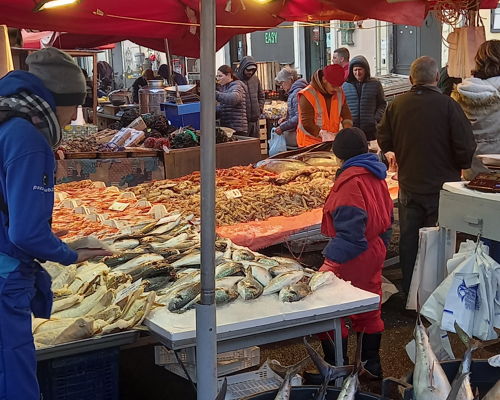 Food & Wine Tours Catania: Fera 'o Luni in Catania: Tour and Tasting 
