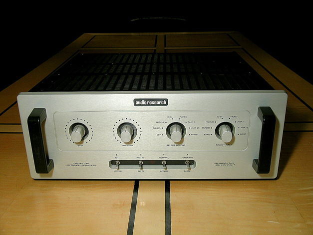 Audio Research Reference 2 (Ref 2)  Line stage pre amp-...
