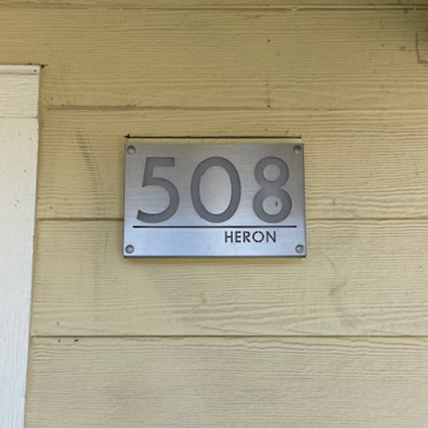 Illuminated address numbers 8