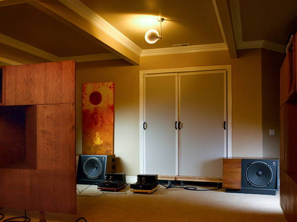 Main Listening-Room/Showroom