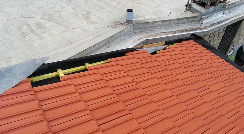 Rénovation de la couverture en tuiles de Marseille d’une résidence du CHU de Nice — photo 9 sur 10 — CEG TOITURE