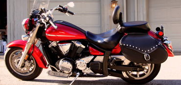 2007 YAMAHA V STAR 1300 TOURER RAVEN/RED motorcycle for rent near Twinsburg, OH