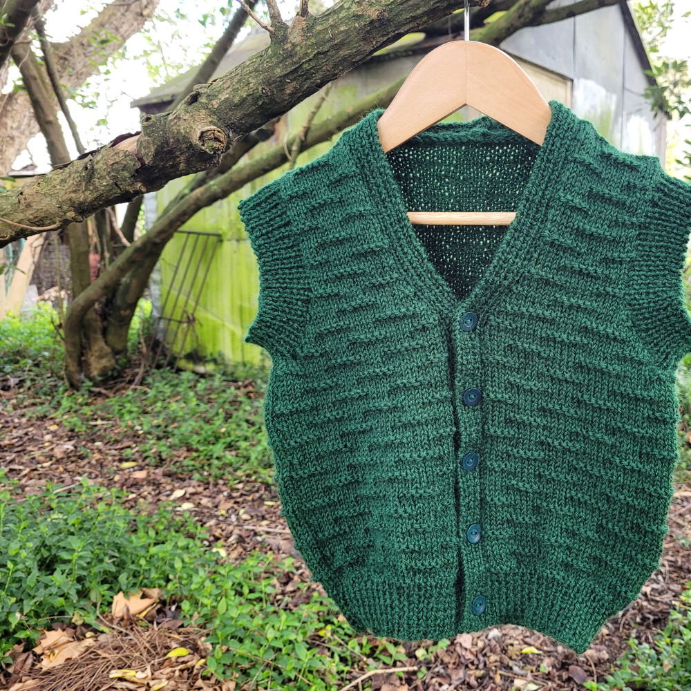 Child's button up vest in 8 ply