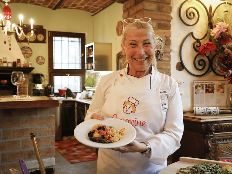 Esperienze gastronomiche Bologna: Degustazione in un casale storico: i piatti della tradizione