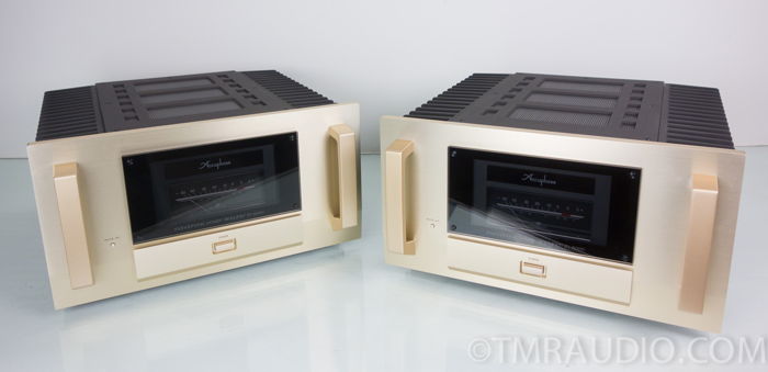 Accuphase M-8000  Monoblock Power Amplifier; Pair in Fa...