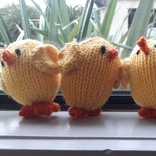 Little chick soft toy