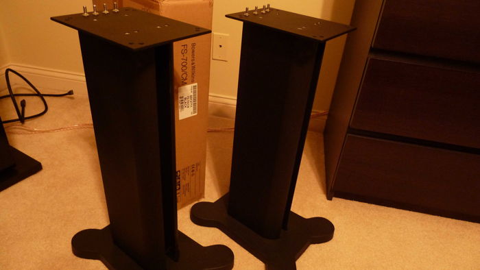 B&W CM5 and FS700 Like new Gloss Black Pair With Stands