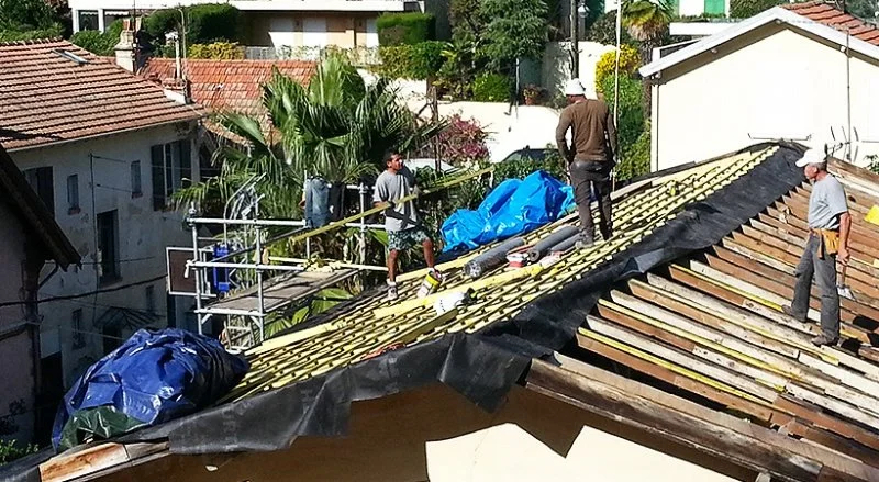 Rénovation de la couverture en tuiles de Marseille d’une résidence du CHU de Nice — photo 6 sur 10 — CEG TOITURE