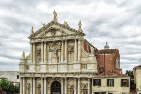 Water Taxi Transfer from Venice Santa Lucia Station to Your Hotel